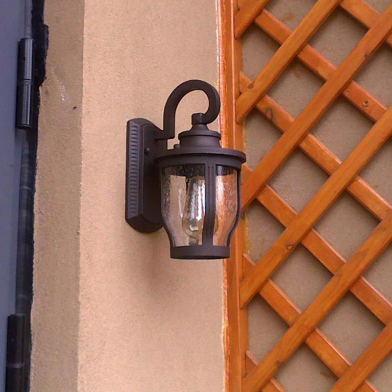 Traditional Vintage Aluminum Glass Curved Round 1-Light Wall Sconce Lamp For Outdoor