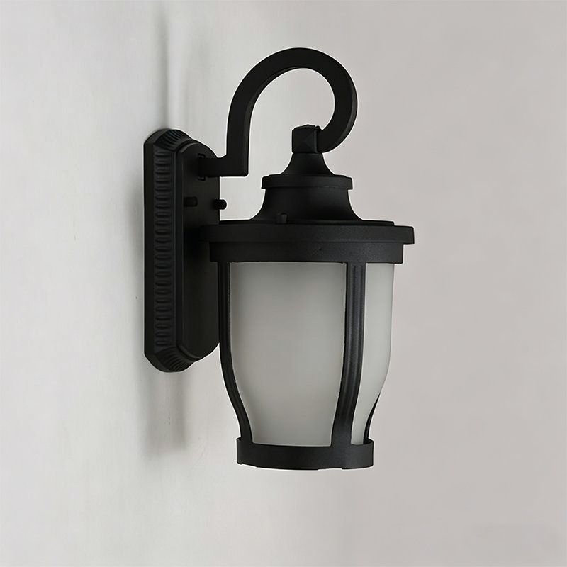 Traditional Vintage Aluminum Glass Curved Round 1-Light Wall Sconce Lamp For Outdoor