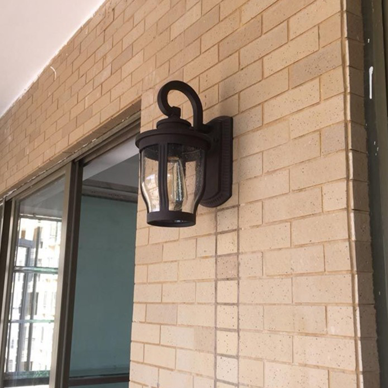 Traditional Vintage Aluminum Glass Curved Round 1-Light Wall Sconce Lamp For Outdoor